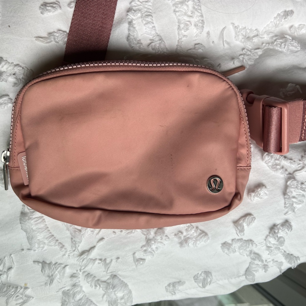 Lululemon belt bag - Picture 1 of 2